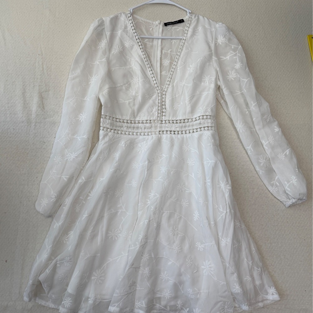 Double Crazy Womens White Floral Embroidered V-Neck Mini Dress Long Sleeve M